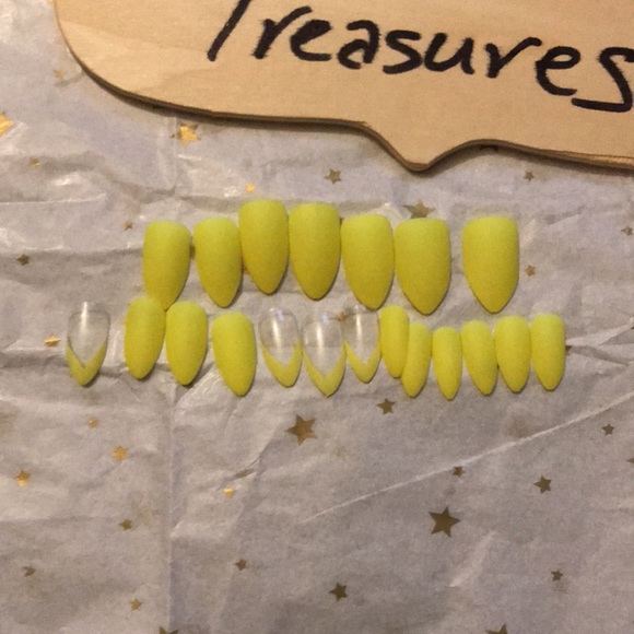 🔥🔥🔥2/$13🔥🔥🔥 - Picture 2 of 2